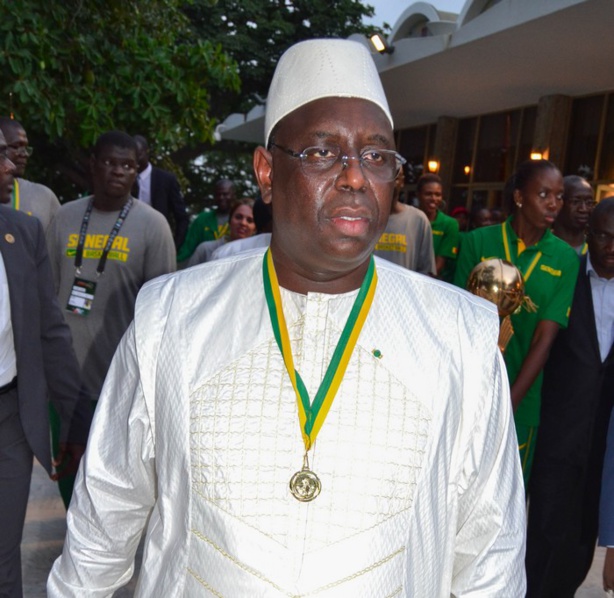 Le vieux nègre et la médaille Le vieux nègre et la médaille