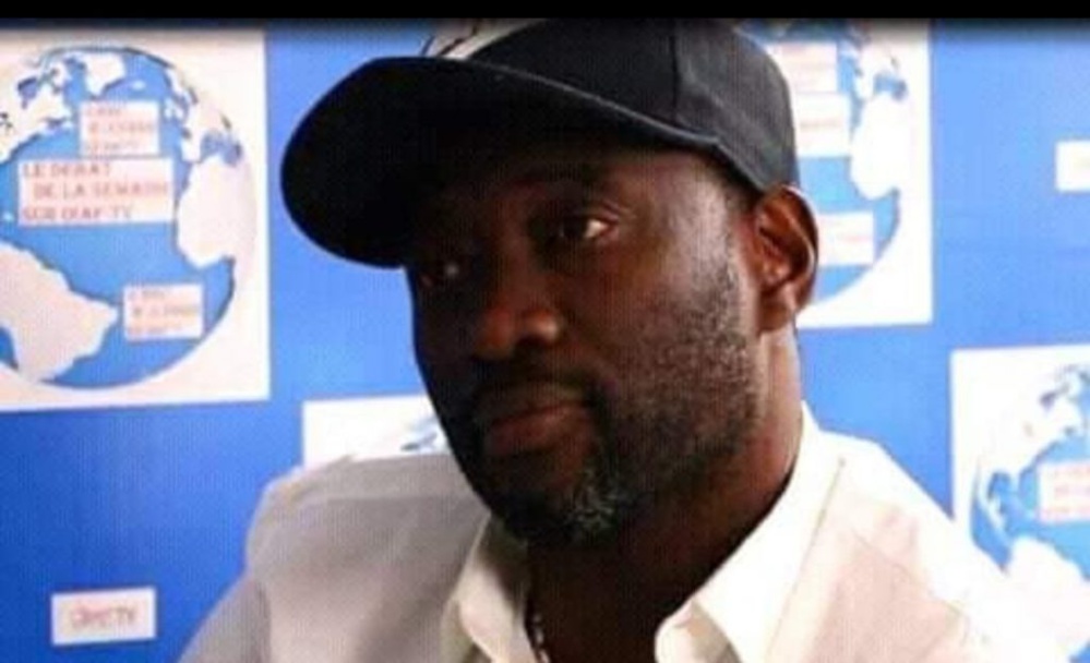 Abdoulaye Thiam, l'activiste camerounais qui a interpelé Macron au Salon de l'agriculture Abdoulaye Thiam, l'activiste camerounais qui a interpelé Macron au Salon de l'agriculture