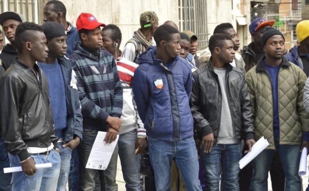 Le cri du coeur d'un émigré vivant en quarantaine à Milan: "Je vous en prie, faites attention, la maladie est dangereuse" Le cri du coeur d'un émigré vivant en quarantaine à Milan: "Je vous en prie, faites attention, la maladie est dangereuse"