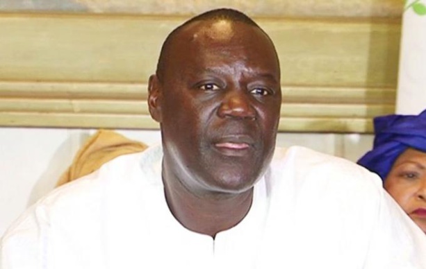 Covid-19 : les cas de transmission communautaire à Guédiawaye et à Derklé Covid-19 : les cas de transmission communautaire à Guédiawaye et à Derklé