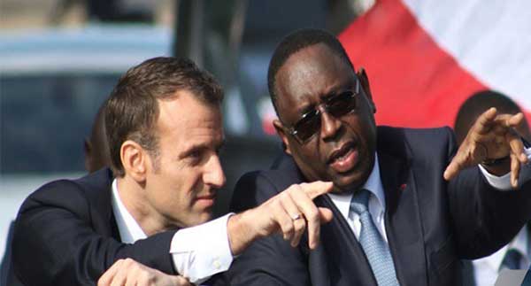 Au nom de sa Majesté Macron