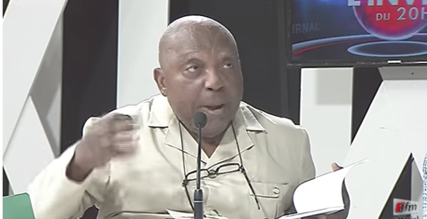 Le Pr Nzouankeu déchire le projet de loi relatif à l’état d’urgence et à l’état de siège Le Pr Nzouankeu déchire le projet de loi relatif à l’état d’urgence et à l’état de siège