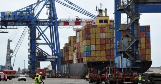 Bolloré négocie avec MSC la vente de ses activités portuaires et de transport en Afrique Bolloré négocie avec MSC la vente de ses activités portuaires et de transport en Afrique