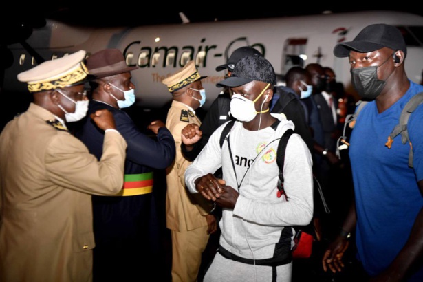 Arrivée des Lions à Bafassoum : 9 joueurs bloqués à Dakar