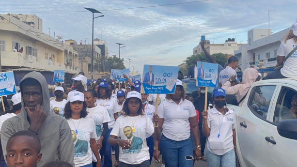 Locales aux Parcelles Assainies : La démonstration de force du candidat Go Faye Locales aux Parcelles Assainies : La démonstration de force du candidat Go Faye