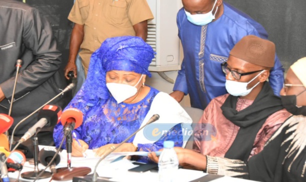 Élections locales : La Charte de non-violence signée, hier Élections locales : La Charte de non-violence signée, hier