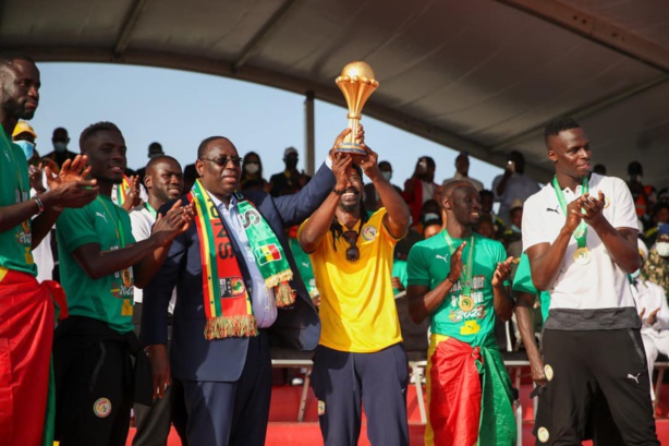 Le trophée de la Coupe d'Afrique fera le tour du Sénégal Le trophée de la Coupe d'Afrique fera le tour du Sénégal