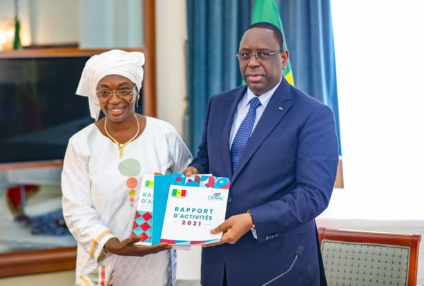 Bonne gouvernance : Les rapports 2019, 2020 et 2021 de l'OFNAC remis à Macky Sall Bonne gouvernance : Les rapports 2019, 2020 et 2021 de l'OFNAC remis à Macky Sall
