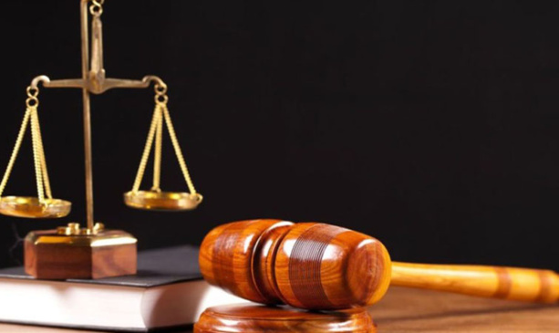 Inquiétude quant à la démocratie et à l’État de droit au Sénégal : Un groupe de 102 universitaires publie un manifeste Inquiétude quant à la démocratie et à l’État de droit au Sénégal : Un groupe de 102 universitaires publie un manifeste