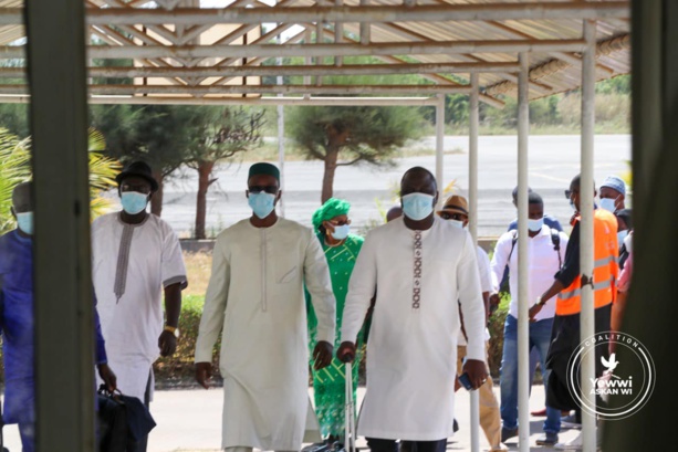 Sonko a reçu les leaders de Yewwi Askan Wi à Ziguinchor Sonko a reçu les leaders de Yewwi Askan Wi à Ziguinchor