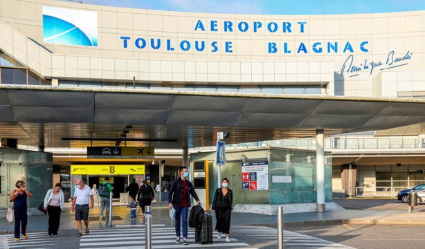France : 19 étudiants sénégalais bloqués à l’aéroport de Toulouse France : 19 étudiants sénégalais bloqués à l’aéroport de Toulouse