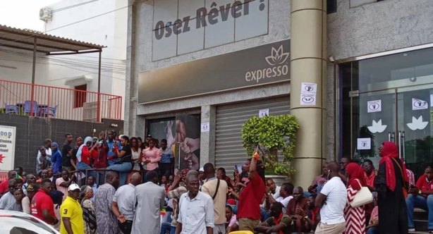 EXPRESSO SENEGAL : Les travailleurs exigent le départ de directeur général et interpellent Macky Sall