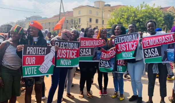 Présidentielle kenyane : Raila Odinga saisit la Cour suprême d’un recours Présidentielle kenyane : Raila Odinga saisit la Cour suprême d’un recours