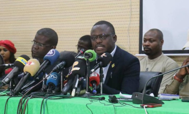 Les députés Yewwi Askan Wi en conférence de presse, ce mercredi Les députés Yewwi Askan Wi en conférence de presse, ce mercredi