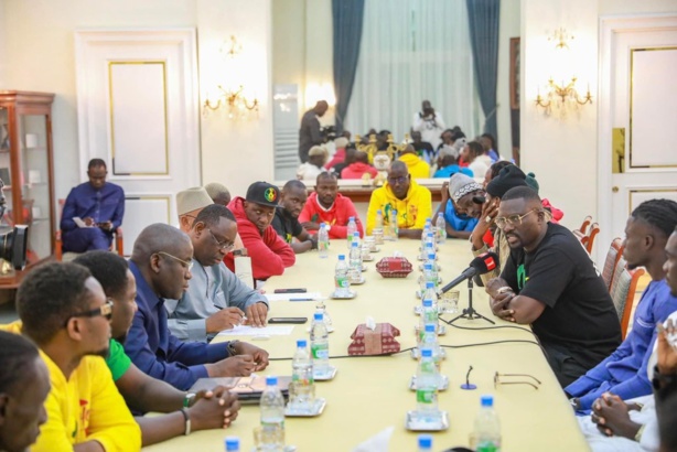 Macky charme le mouvement Hip Hop Macky charme le mouvement Hip Hop