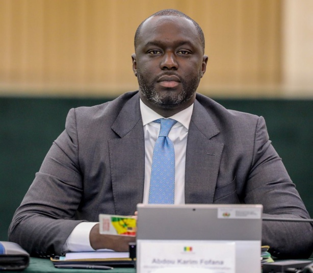 Accident de Mbengour : le gouvernement évoque un bilan de 20 morts et 24 blessés Accident de Mbengour : le gouvernement évoque un bilan de 20 morts et 24 blessés