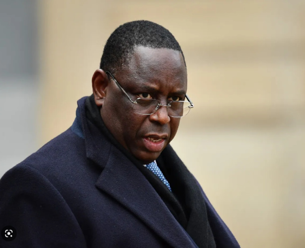 LE DÉMOLISSEUR (Par Nioxor Tine) LE DÉMOLISSEUR (Par Nioxor Tine)