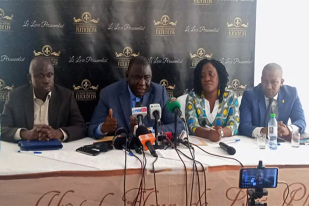 La LSDH, la RADDHO et AMNESTY demandent l'arrêt "immédiat des arrestations arbitraires" La LSDH, la RADDHO et AMNESTY demandent l'arrêt "immédiat des arrestations arbitraires"