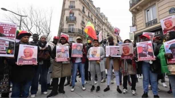 Paris : Manifestation des Patriotes contre les ‘’dérives’’ de Macky Sall Paris : Manifestation des Patriotes contre les ‘’dérives’’ de Macky Sall
