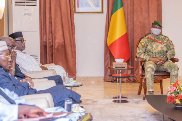 Assimi Goita reçoit une délégation de PASTEF Assimi Goita reçoit une délégation de PASTEF