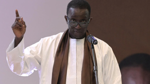 Le Premier ministre Amadou Ba officiellement investi candidat de l'APR Le Premier ministre Amadou Ba officiellement investi candidat de l'APR