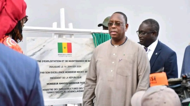 "Le BRT va pallier les difficultés actuelles des transports et prévenir les problèmes de demain", selon Macky Sall "Le BRT va pallier les difficultés actuelles des transports et prévenir les problèmes de demain", selon Macky Sall