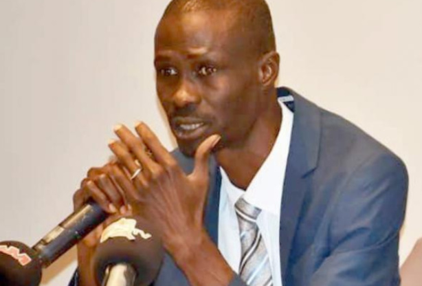 Il faut sauver le soldat Macky par la procédure d'EMPÊCHEMENT ! (Par Ndiaga Sylla) Il faut sauver le soldat Macky par la procédure d'EMPÊCHEMENT ! (Par Ndiaga Sylla)