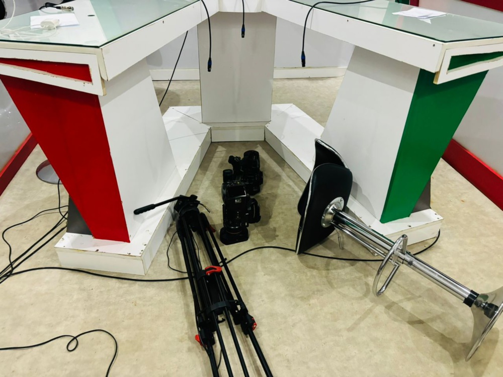 Les défis de SENACTUTV.COM : Une agression qui soulève des questions sur la liberté de la presse au Sénégal Les défis de SENACTUTV.COM : Une agression qui soulève des questions sur la liberté de la presse au Sénégal