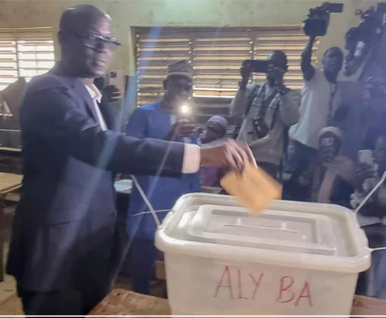 Jour de vote : Thierno Alassane Sall salue l’attachement des Sénégalais à la démocratie