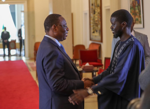 Palais de la République : Macky Sall a rencontré son successeur Bassirou Diomaye Faye Palais de la République : Macky Sall a rencontré son successeur Bassirou Diomaye Faye