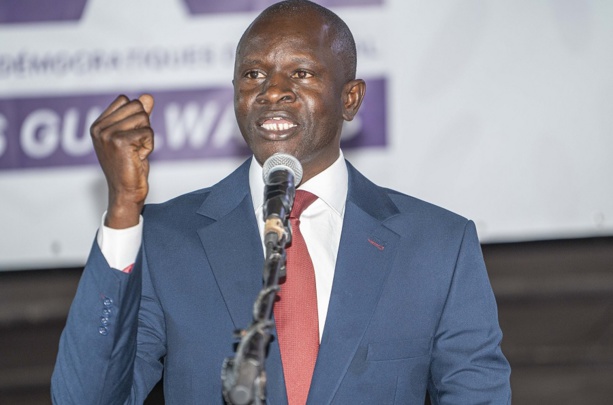 ACQUISITION DE 120 PARCELLES A MBOUR 4 : Les éclairages du maire Babacar Diop ACQUISITION DE 120 PARCELLES A MBOUR 4 : Les éclairages du maire Babacar Diop