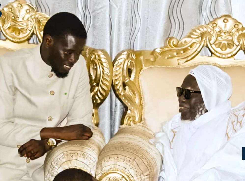 Le président Bassirou Diomaye Faye reçu par le khalife général des mourides Le président Bassirou Diomaye Faye reçu par le khalife général des mourides