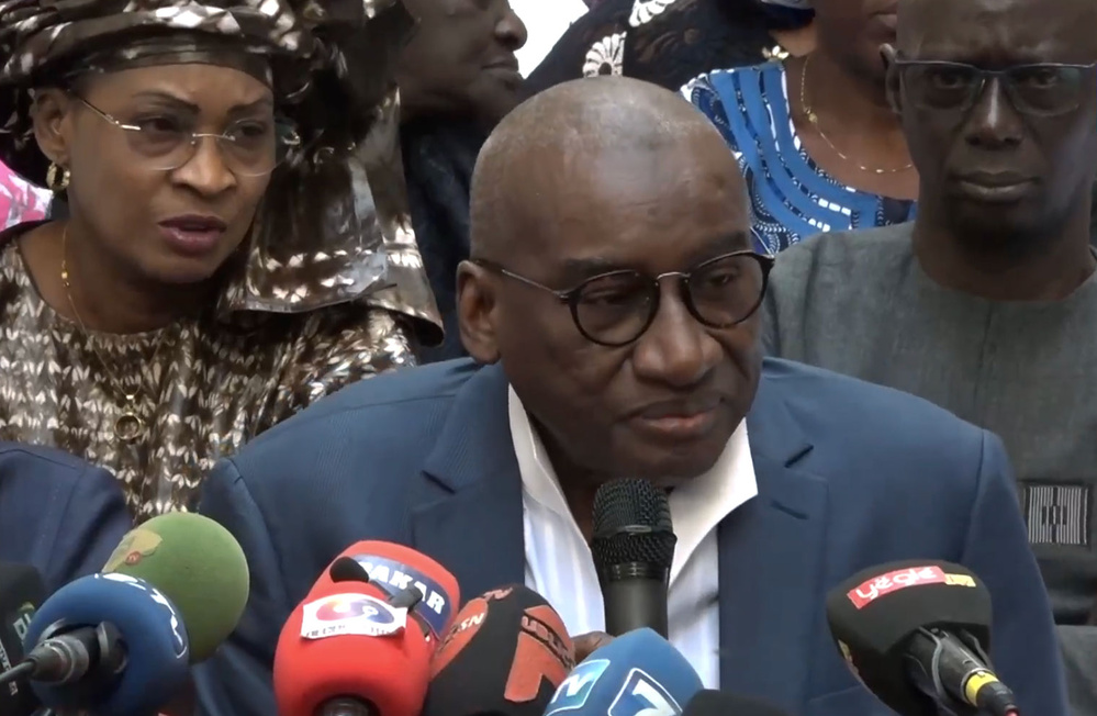 Réaction de l’APR: "Un Premier ministre ne peut s’opposer au pouvoir qu’il dirige" Réaction de l’APR: "Un Premier ministre ne peut s’opposer au pouvoir qu’il dirige"