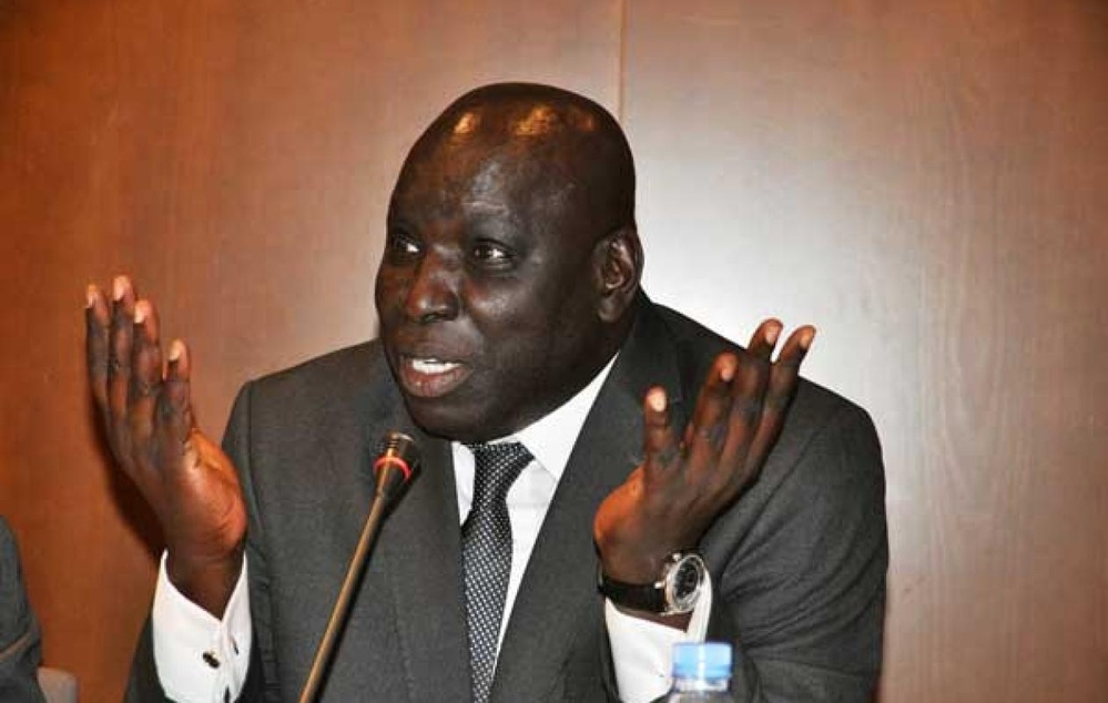 Madiambal Diagne alerte sur la transparence, la dette et une crise politique qui couve: « Le Sénégal a besoin d’être secouru » Madiambal Diagne alerte sur la transparence, la dette et une crise politique qui couve: « Le Sénégal a besoin d’être secouru »