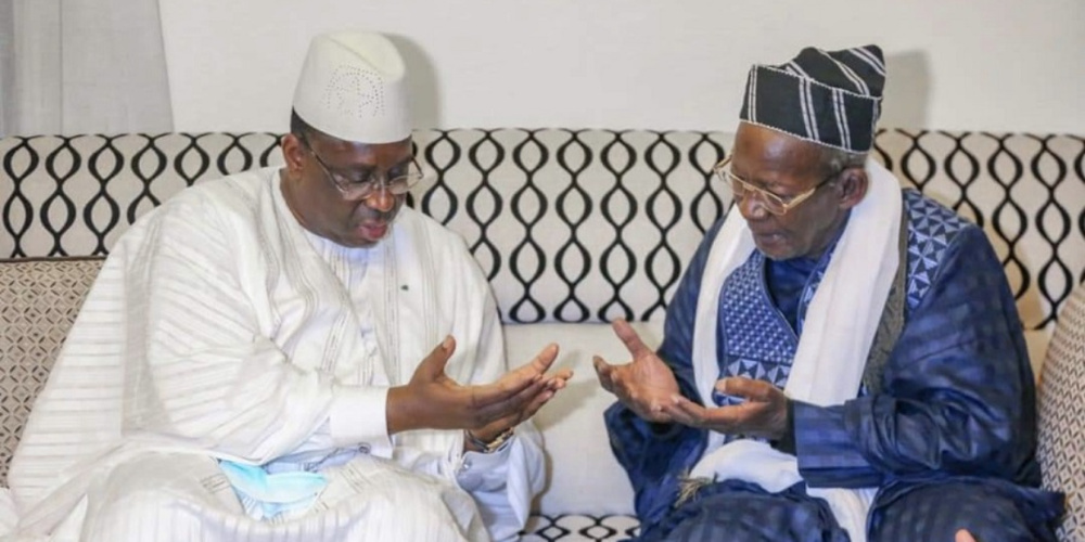 Cheikh Mahi Niasse, Khalife Général de la Fayda Tidjania, apporte sa bénédiction à la candidature de Macky Sall à l'ONU Cheikh Mahi Niasse, Khalife Général de la Fayda Tidjania, apporte sa bénédiction à la candidature de Macky Sall à l'ONU