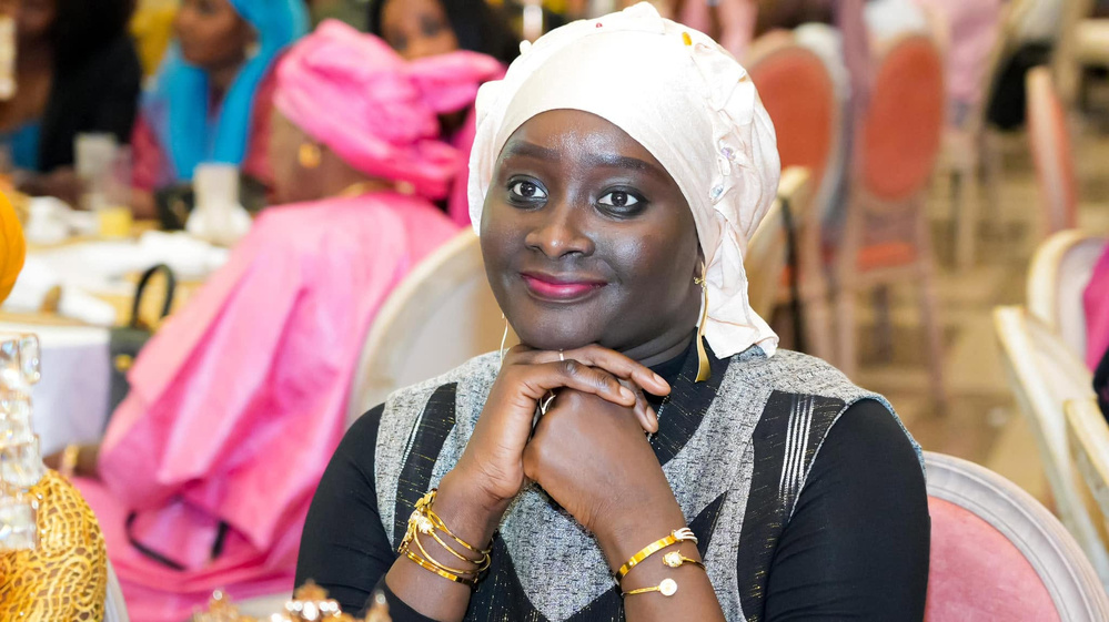 Mise en scène du débat public sous nos tropiques : entre perception malaisante, jeu du paraître vrai, et recherche d’approbation des consortiums de Fumiers (Par Aminata Sarr Malick Ndiaye) Mise en scène du débat public sous nos tropiques : entre perception malaisante, jeu du paraître vrai, et recherche d’approbation des consortiums de Fumiers (Par Aminata Sarr Malick Ndiaye)