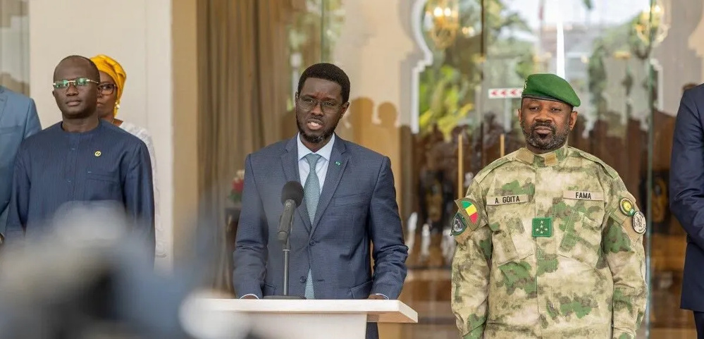 Bassirou Diomaye Faye et Assimi Goïta unis face à la menace terroriste