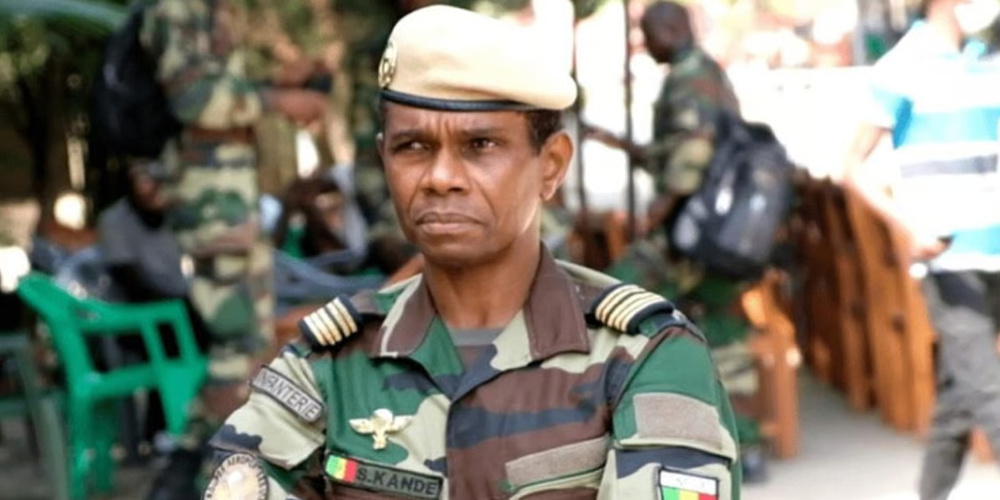 Le général Souleymane Kandé prend la tête du renseignement extérieur, un retour stratégique au cœur de l'appareil de sécurité Le général Souleymane Kandé prend la tête du renseignement extérieur, un retour stratégique au cœur de l'appareil de sécurité