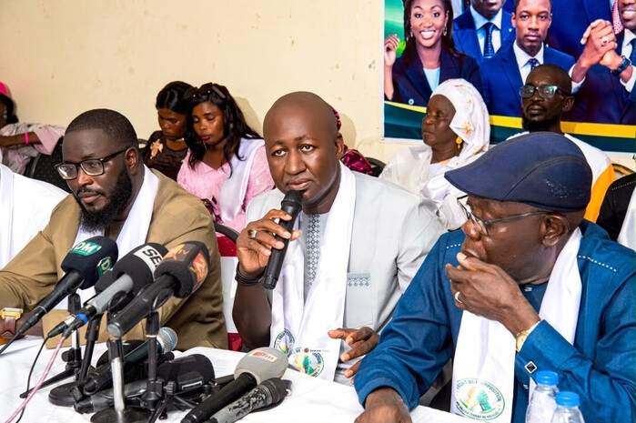 Une quinzaine de partis créent un front d'opposition à Mbacké et lancent le mot d'ordre « Tout sauf Kiiray - Pastef »