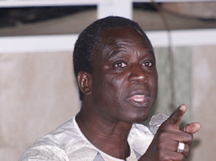 Thione Seck : «J’ai dit à Wally stop, tu as assez parlé de Youssou Ndour»