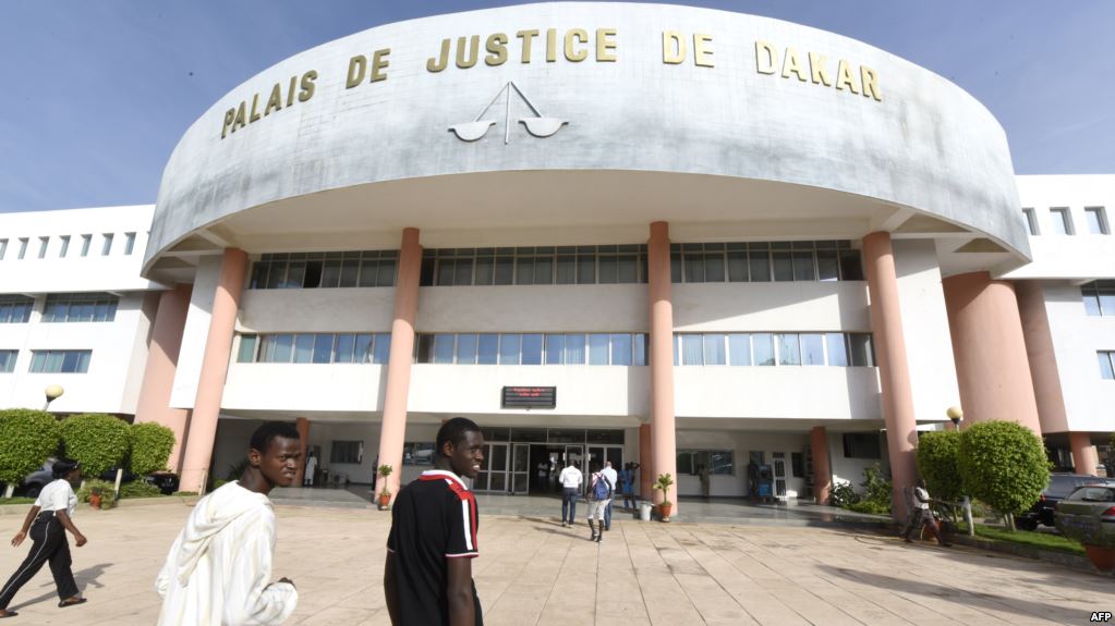 Minutes d'un procès : Mbaye Touré explique à l’Agent judiciaire de l’Etat les procédures et concepts comptables