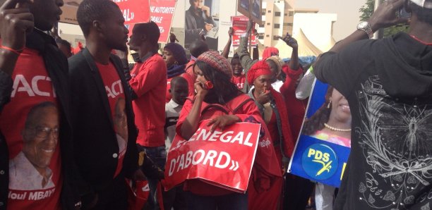 La marche de l'opposition en images