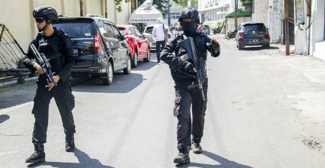 ndonésie : attentat-suicide à Surabaya contre une base de police