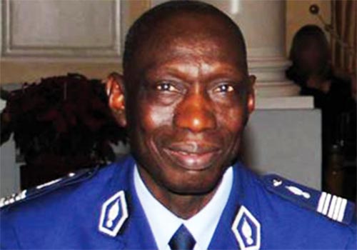 Colonel Abdoul Aziz Ndao : «Seules les forces de l'ordre en tenue ou brassards d'identification doivent procéder à des arrestations»