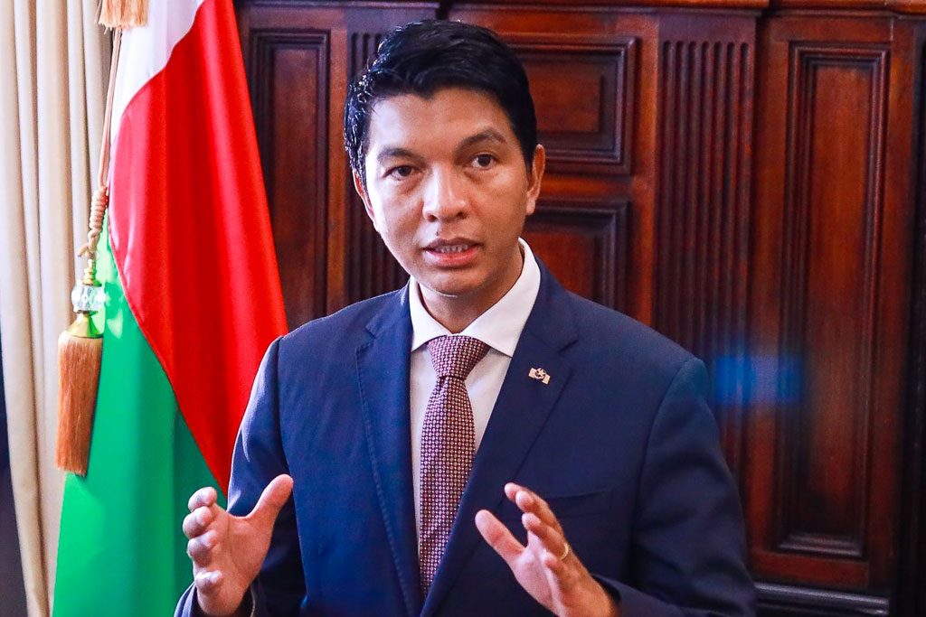 Covid-Organics : «Le problème, c'est que ça vient d'Afrique», dit Andry Rajoelina sur RFI