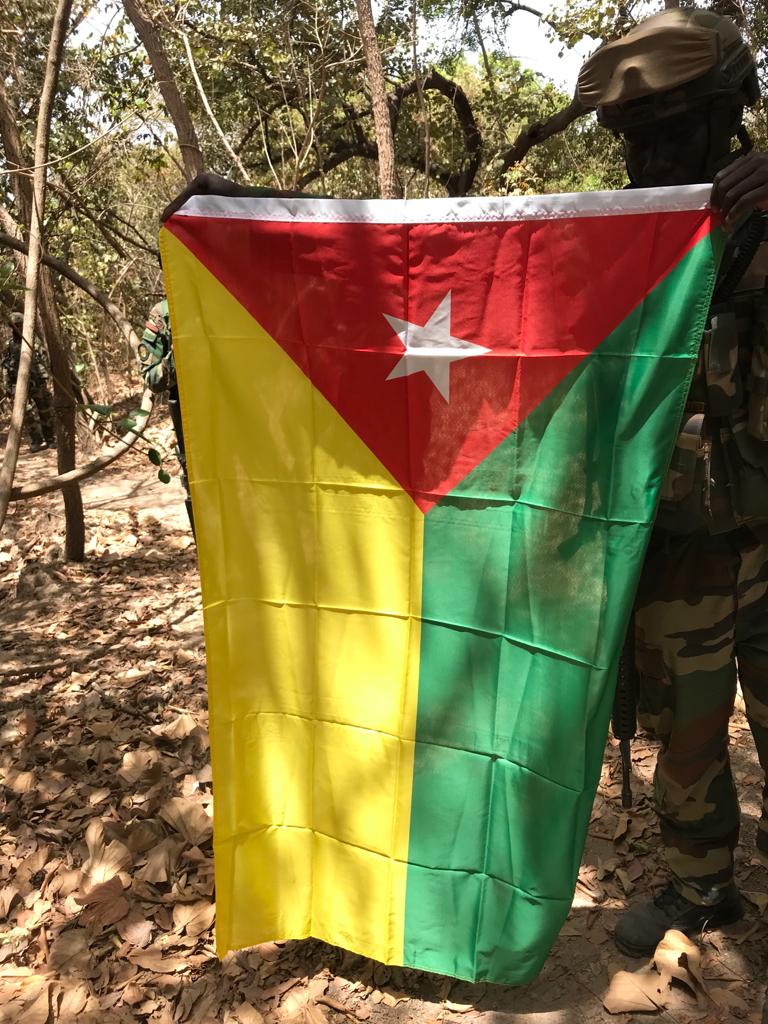 Armée : Images exclusives de la destruction des bases du chef rebelle Paul Aloukassine