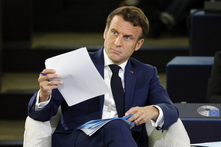 Stop, M. Macron, arrêtez ce cirque ! (Par Boubacar Séye)
