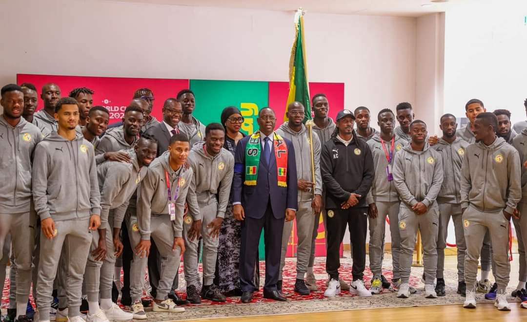 En image : La cérémonie de remise du drapeau national aux Lions