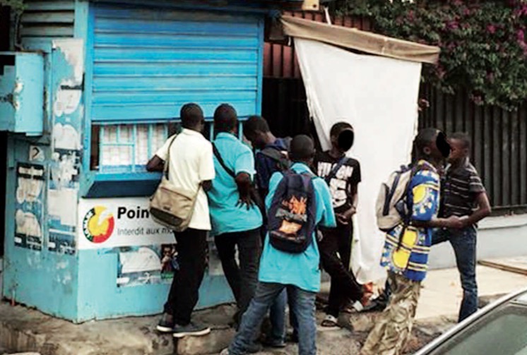 Guediawaye: le fléau des jeux de hasard électroniques, une menace pour la jeunesse