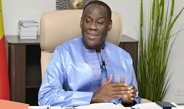 Crise dans la Justice : Ousmane Diagne tend la main aux syndicats et propose un plan de formation pour sortir de la grève